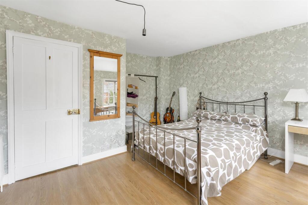 12 Crouch Street, Banbury-15.jpg