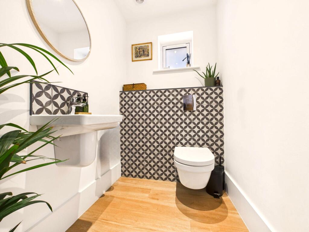 Guest Cloakroom