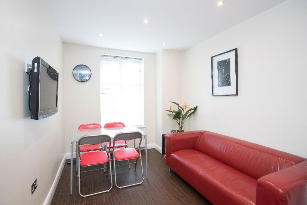 Earle Street, Crewe, Cheshire, CW1 (BENTLEY INTERNS AUGUST 2023)