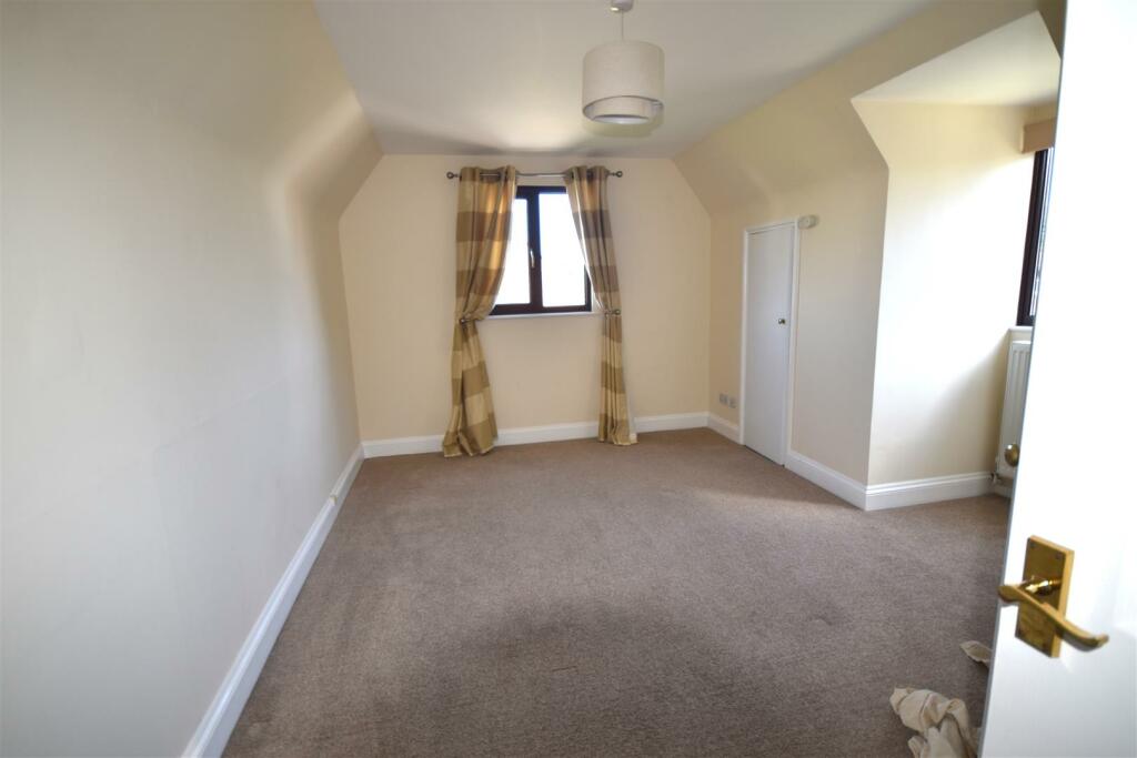 master bedroom.JPG
