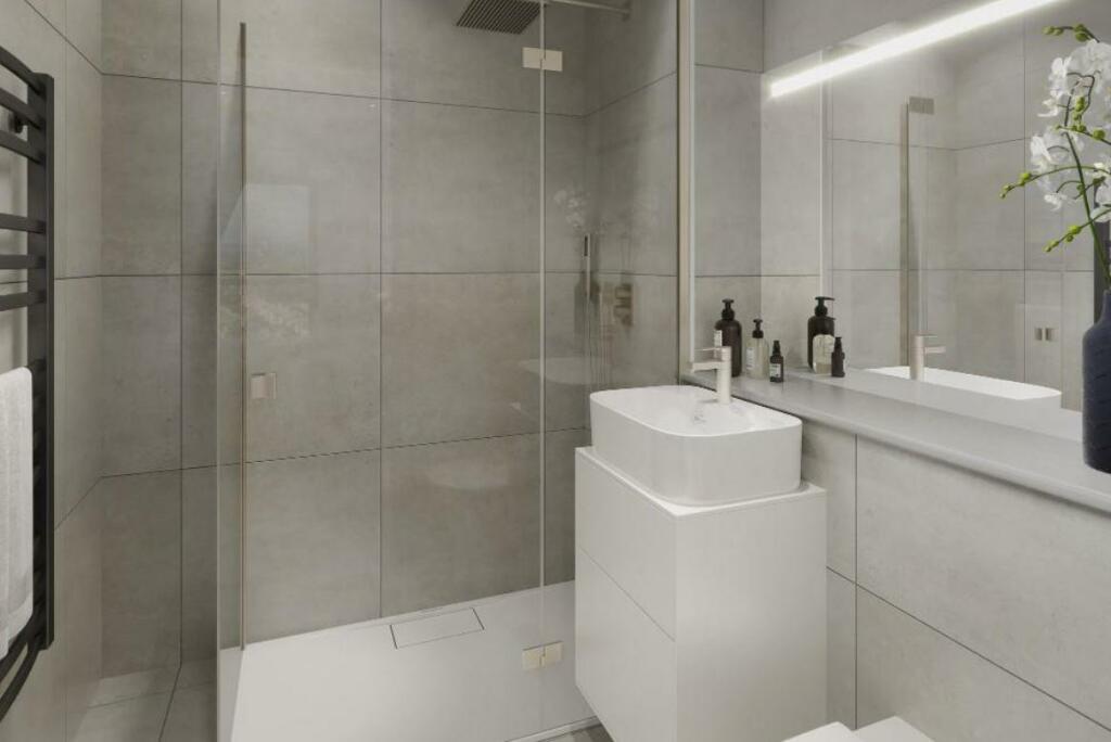 bathroom 2.JPG