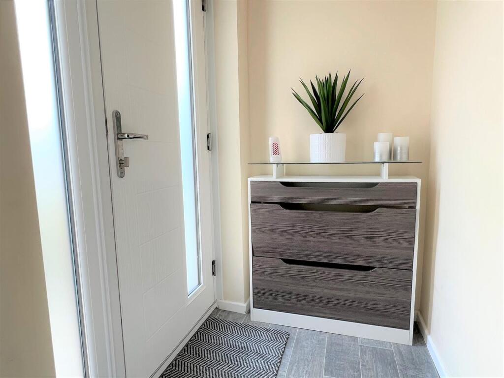 Entrance Porch: