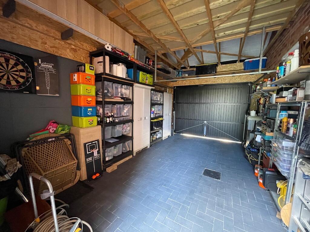 CAR PORT