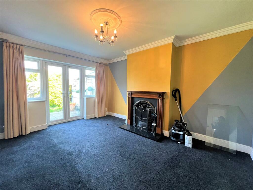 Living Room.jpg