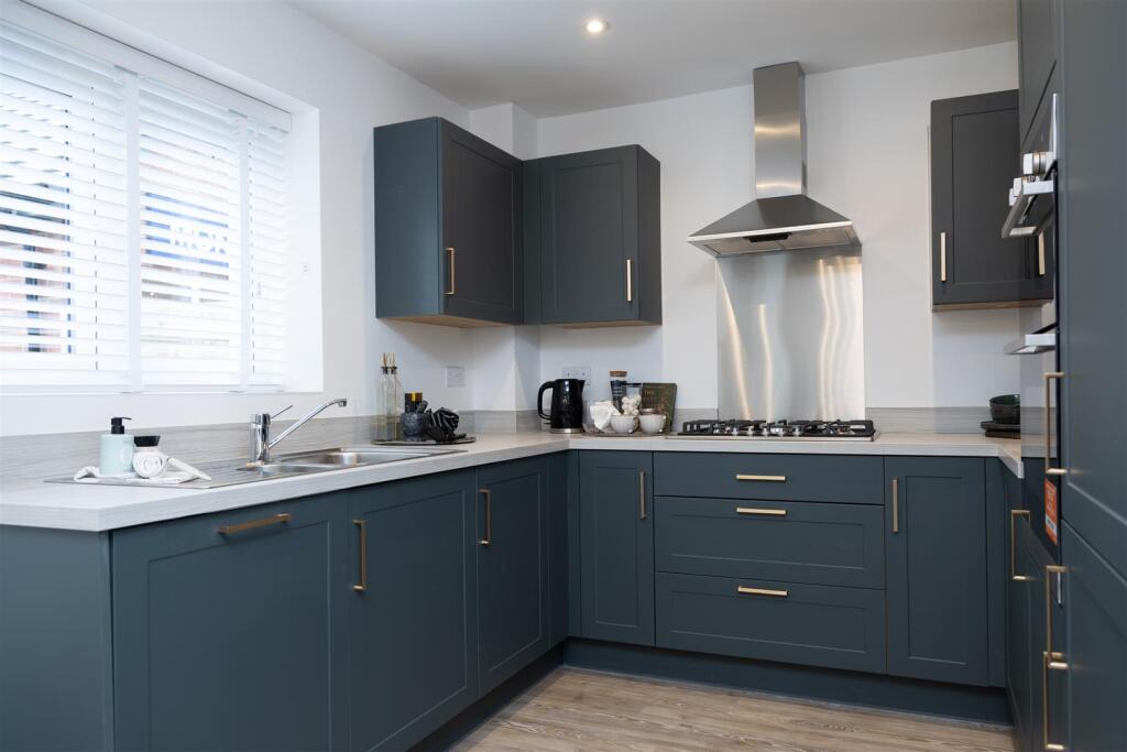 Crest Nicholson (7).jpg