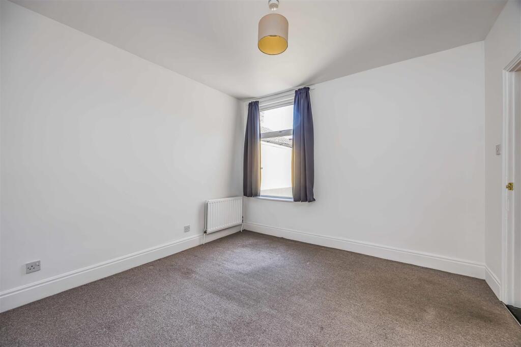 105 Powerscourt Road, Portsmouth-Small-PorticoMark