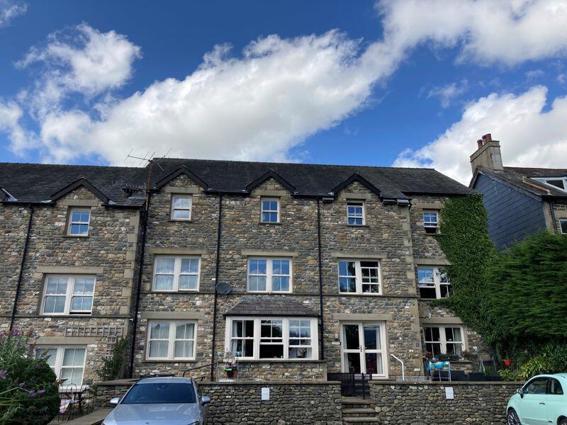 Bainbridge Court at the rear