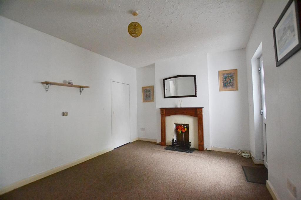living room..JPG