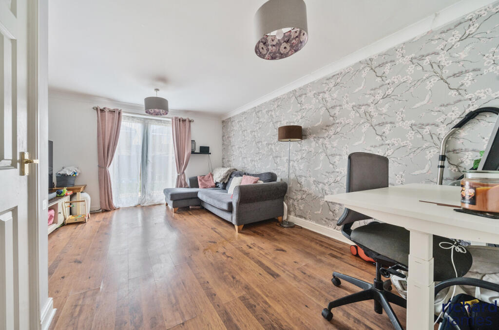 8e5ced62b4204f829a941537d183d0db