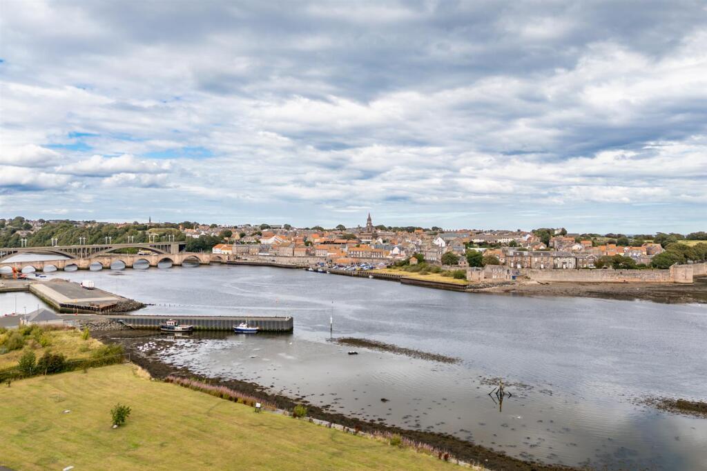 3 Mount Road_Tweedmouth-18.jpg
