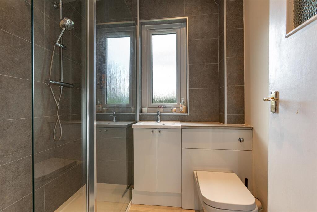 7 The Valley Selkirk 32.JPG