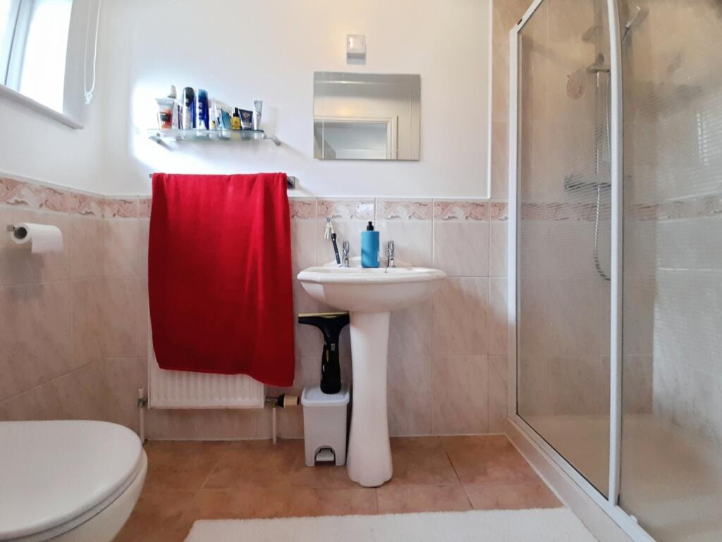 pbox-bathroom-334040.jpg