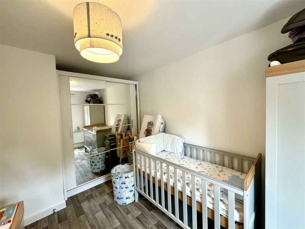 BEDROOM 2