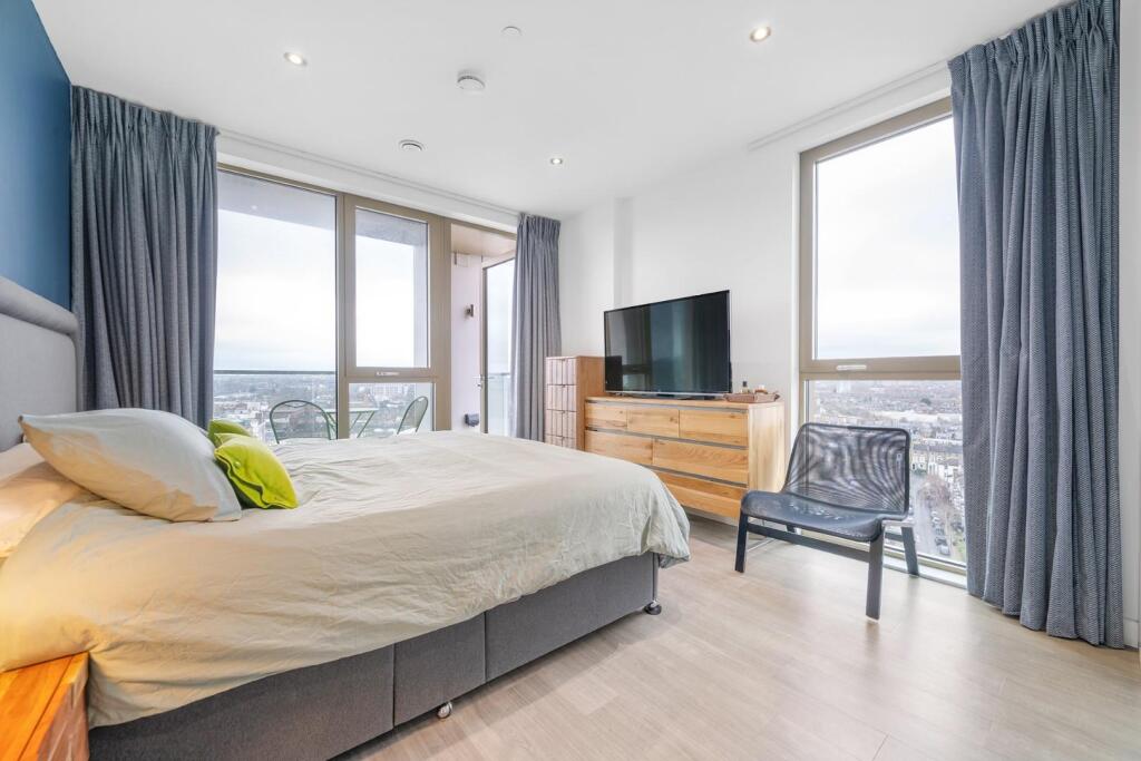 Bedroom (2).jpg
