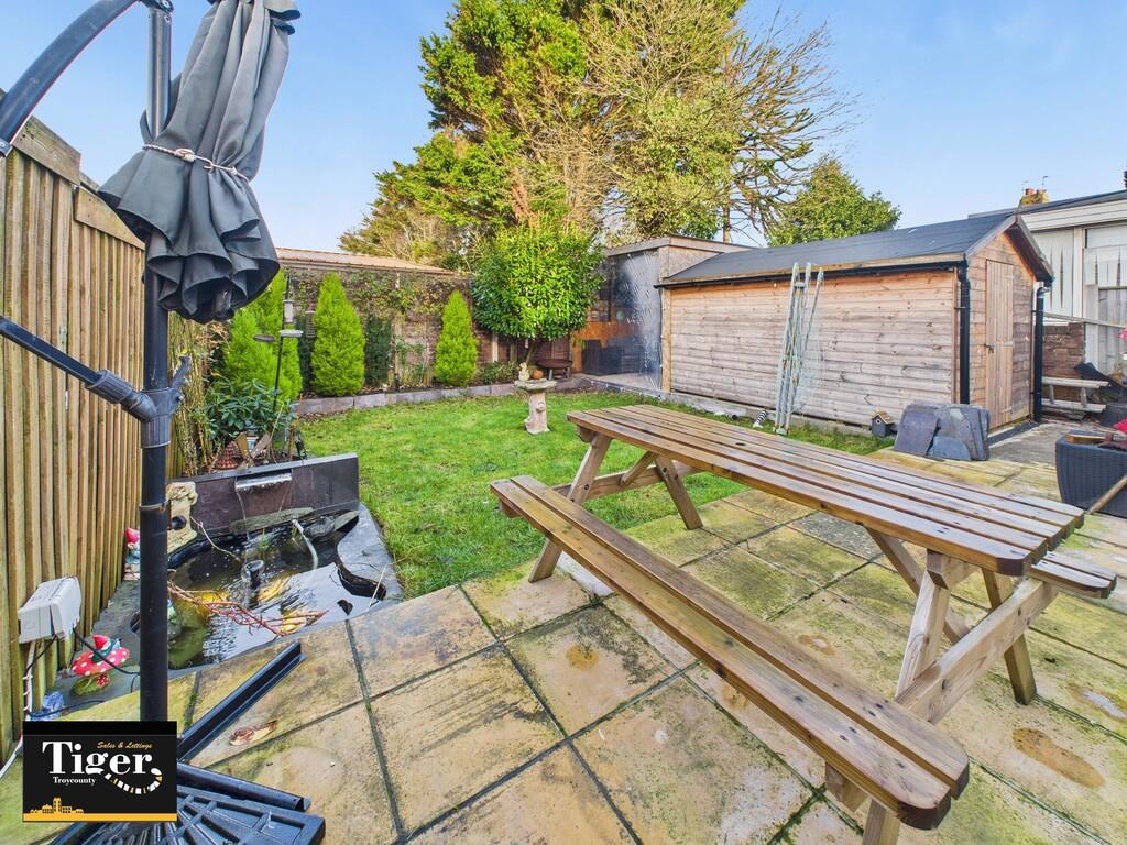 CAM02176G0-PR0772...