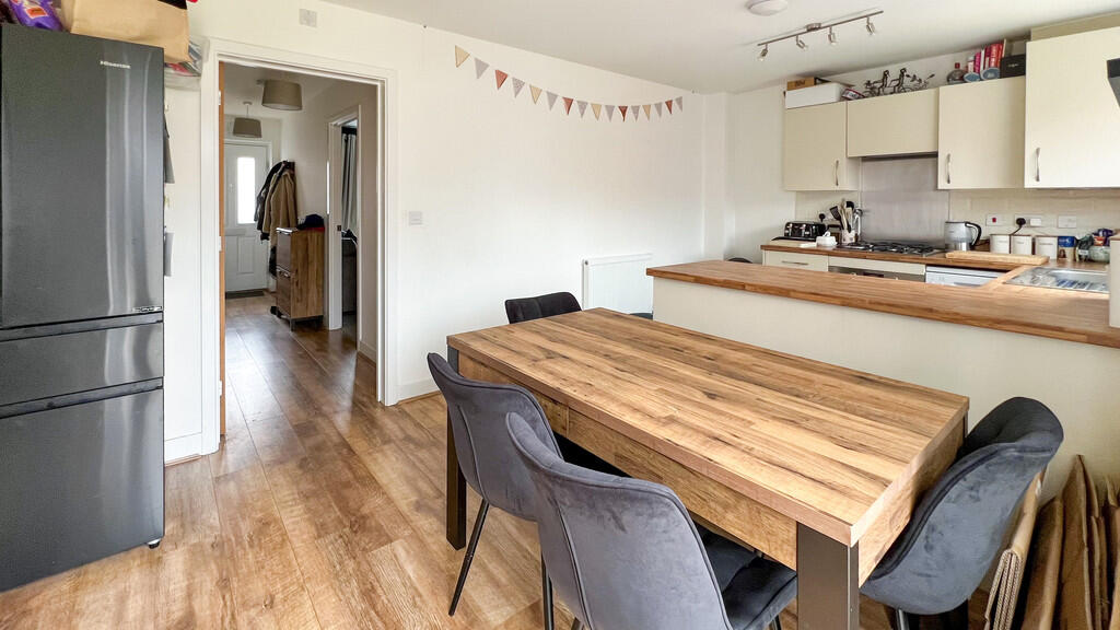 Kitchen/dining ro...