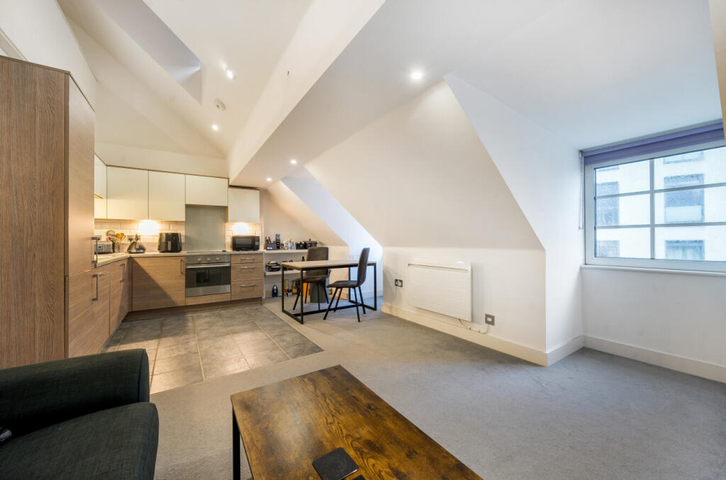 1362987-5-68f664a...