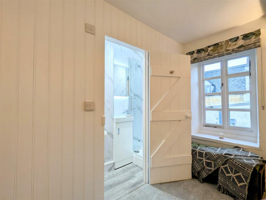 Bedroom 1 Ensuite
