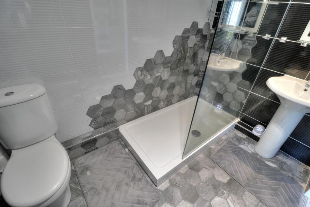 En-Suite Shower