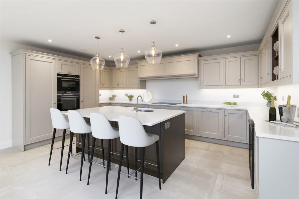 Dining Kitchen 3.jpg