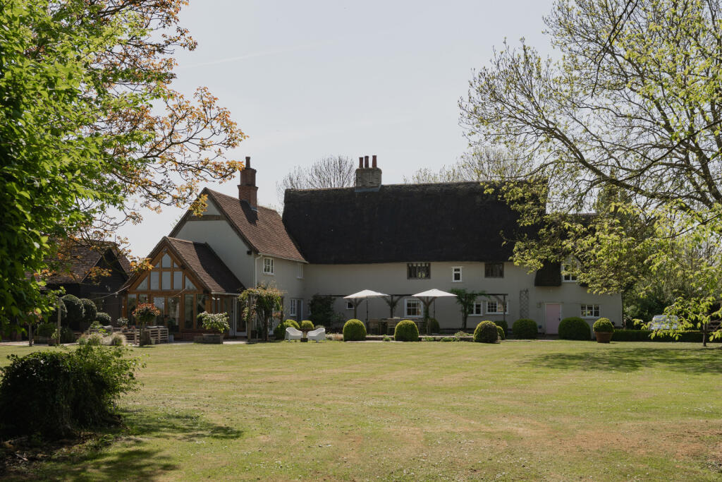 280922 - Nine Elms, Ringshall (exteriors)-15.jpg