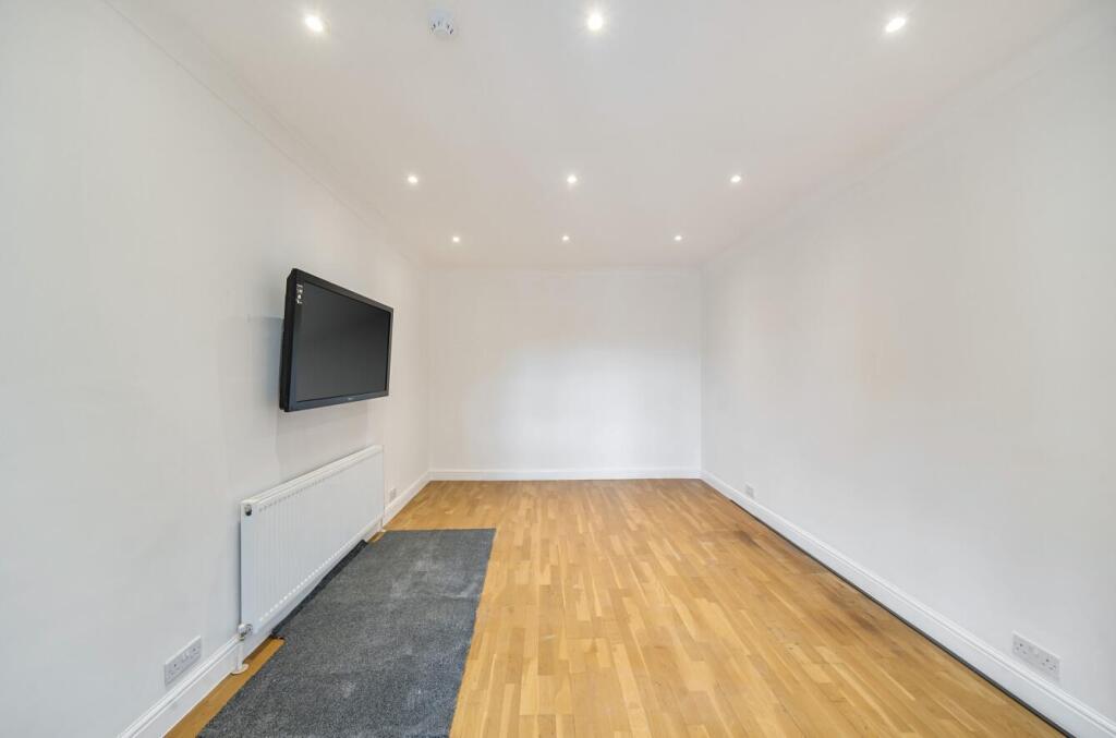 Davidson Frost-Wellings, DFW, Whitchurch Lane, Can