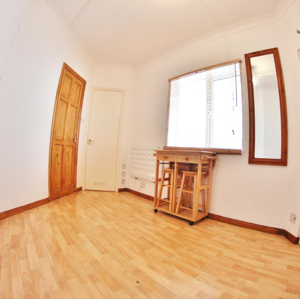 Lounge / Bedroom