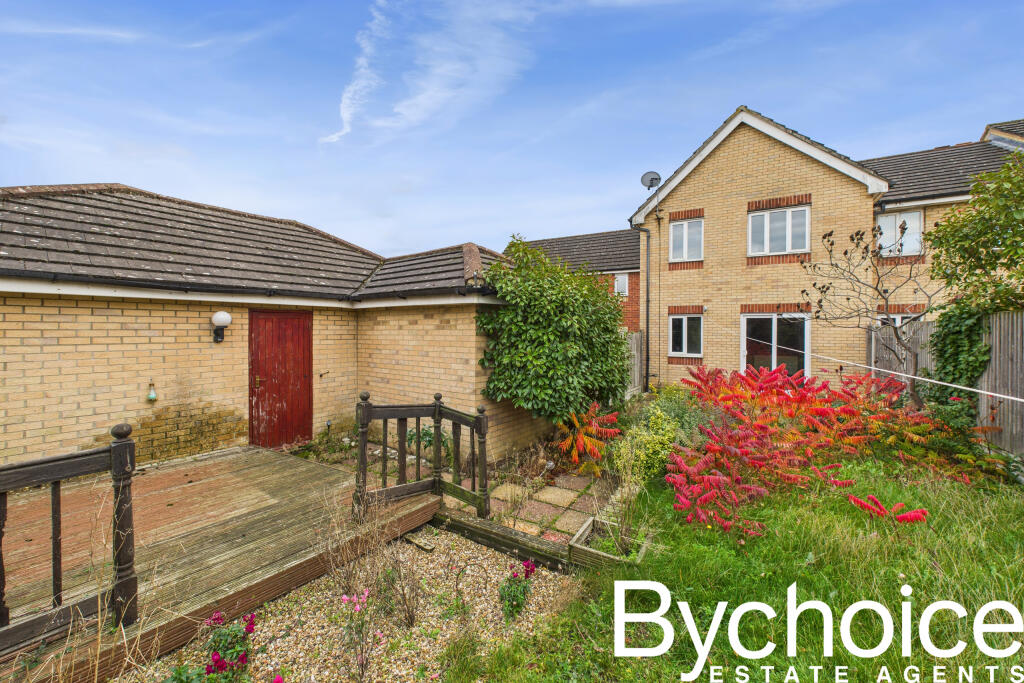 CAM05454G0-PR0068-STILL015