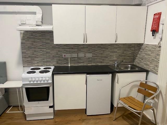 Kitchen1.jpg