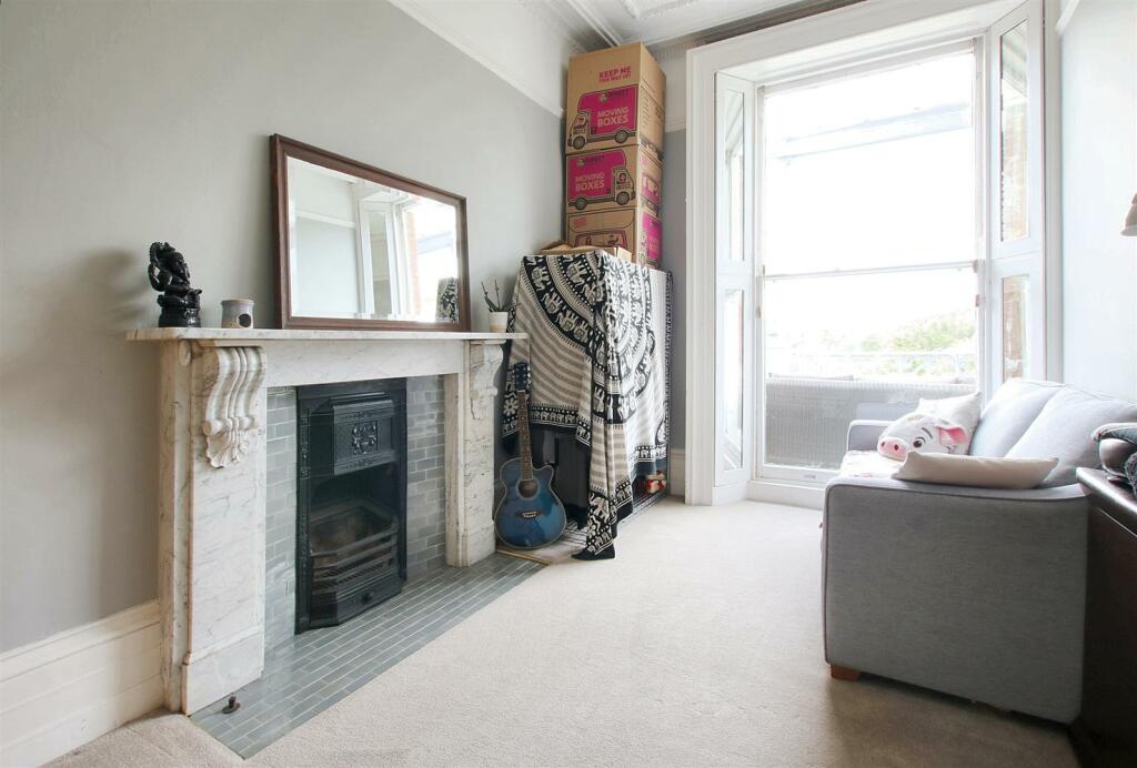 Bedroom 2.JPG