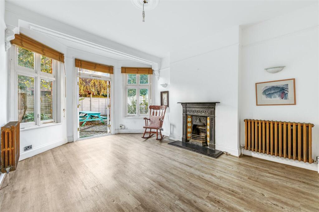 Denehurst Gardens-3.jpg