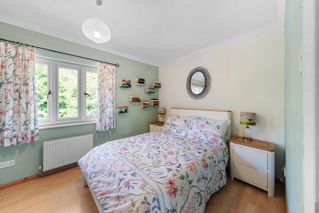 45 Hawthorn Crescent 14.jpg