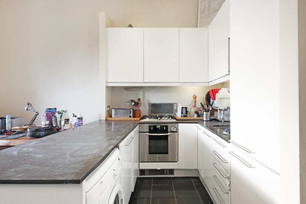 Grove Park, London, Greater London, SE5