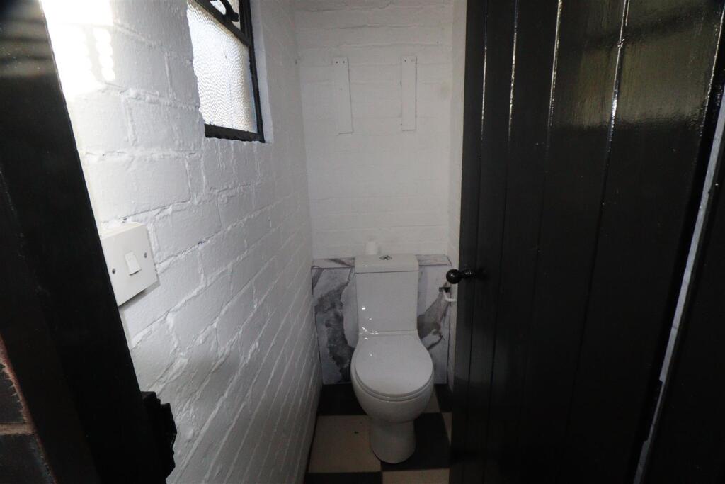WC.JPG