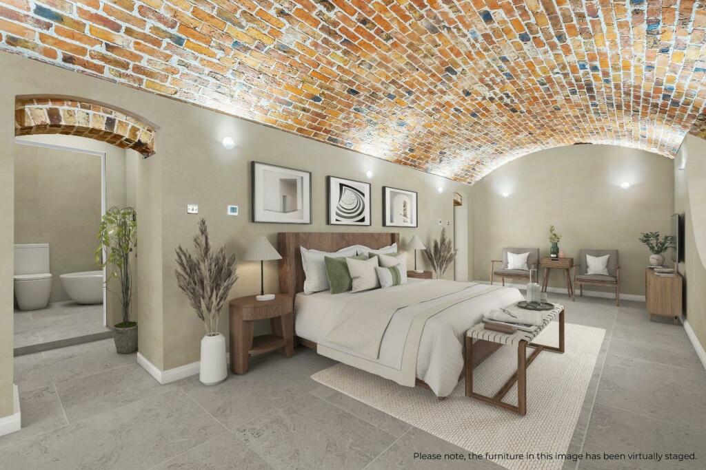 70547_Plot-2-at-The-Mansion 06 Bedroom Suite 2-F V