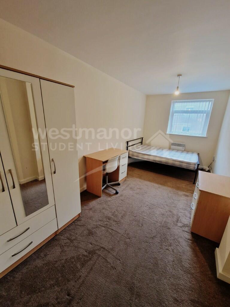 FLAT 18