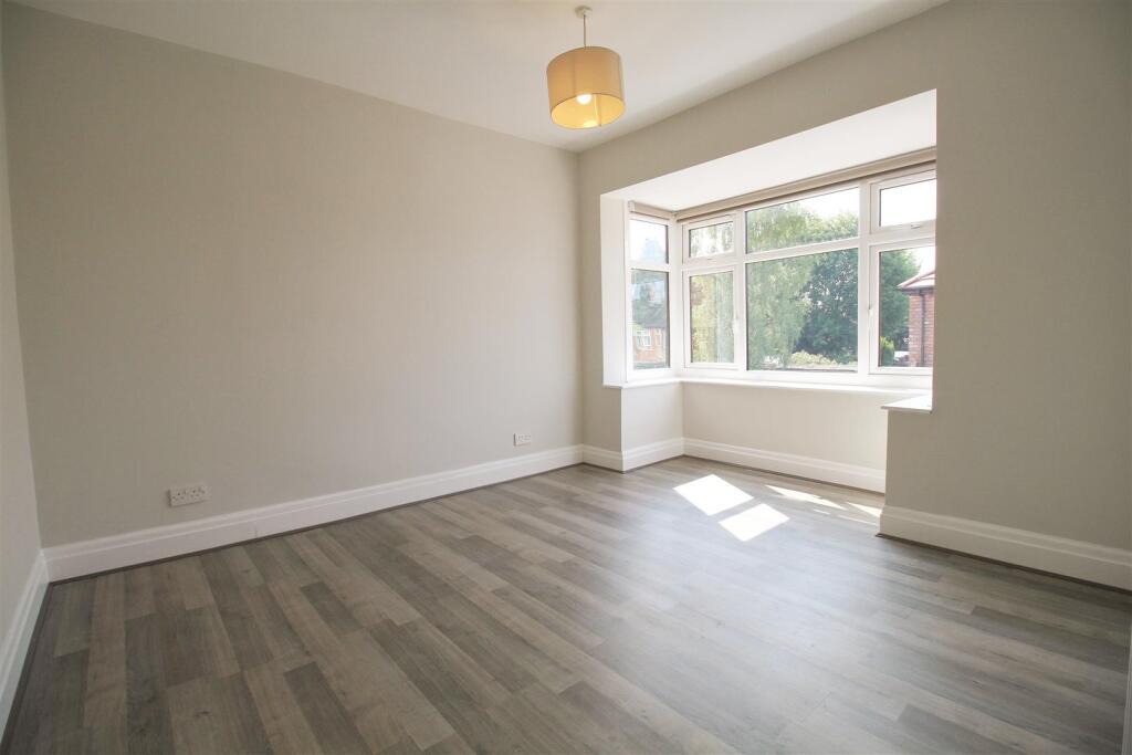 Bedroom 2_inPixio.jpg