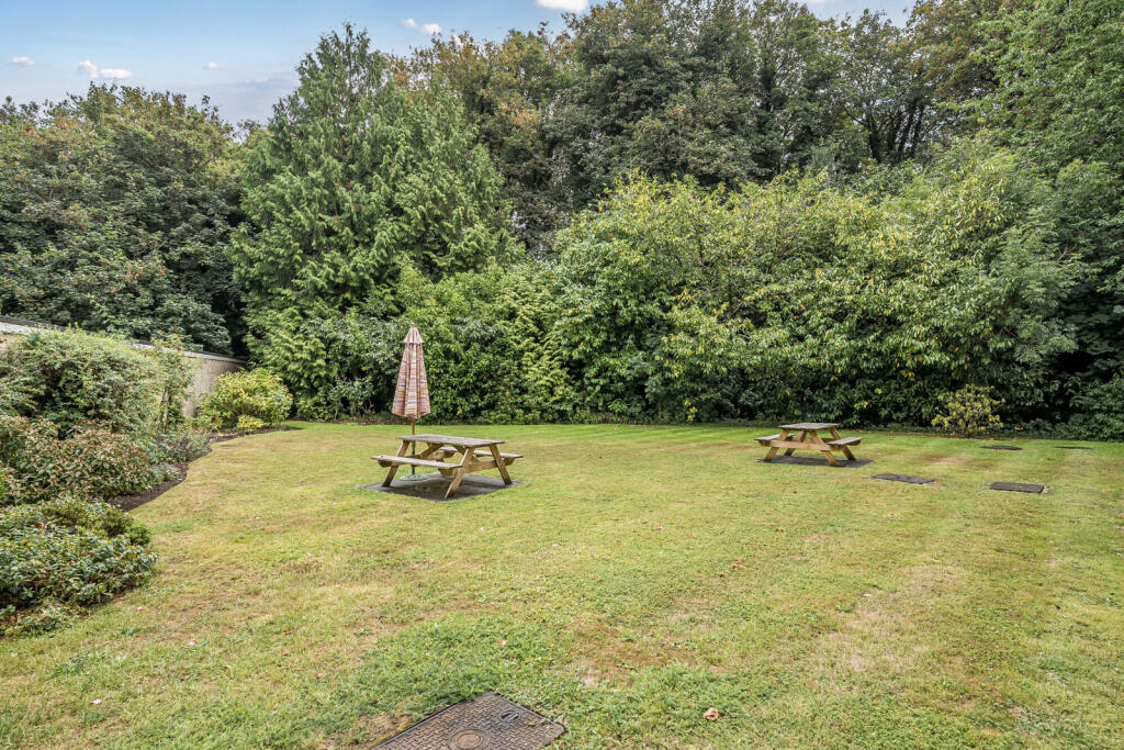 1346841-4-68b1980...