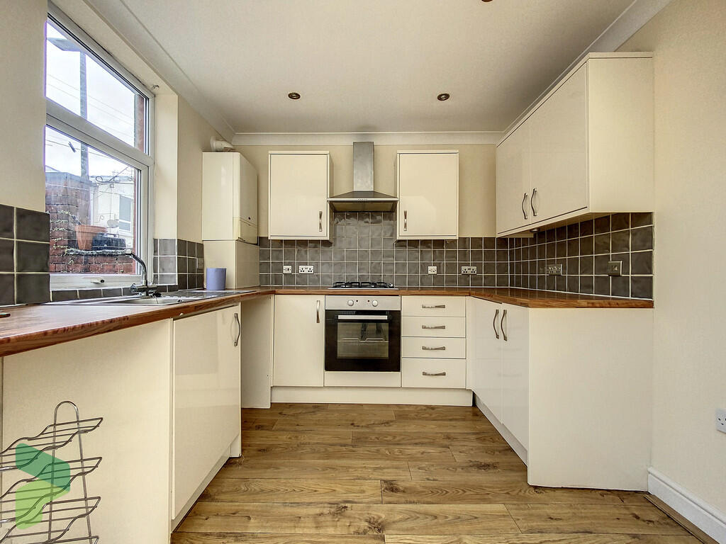 Fitted Dining Kit...