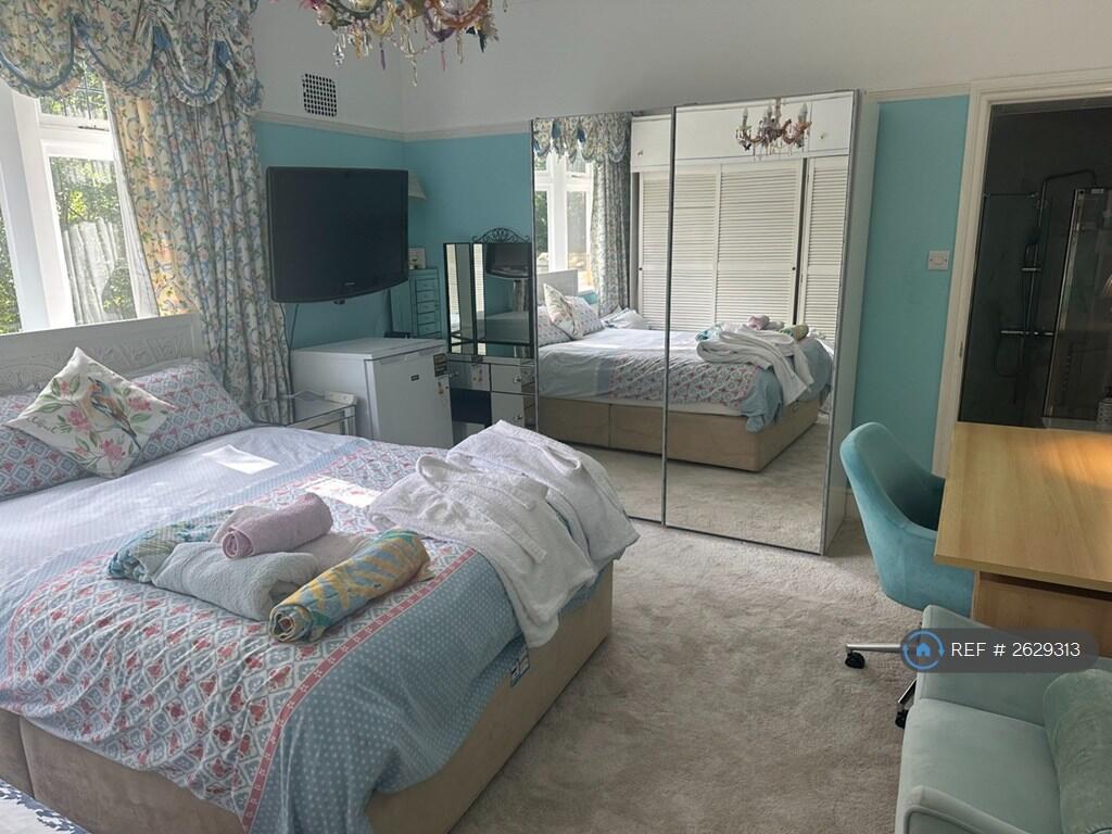1st Flor Bridal Suite En Suite Br