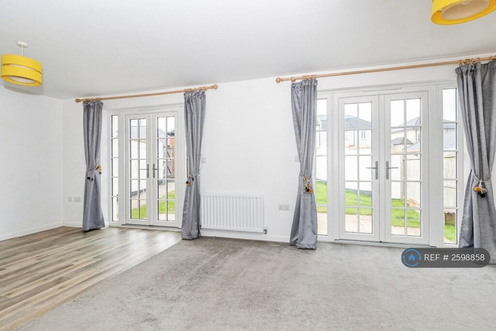 Living/Dining Room