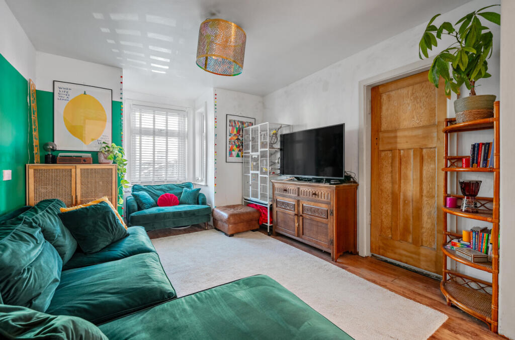 1382651-8-691b180...