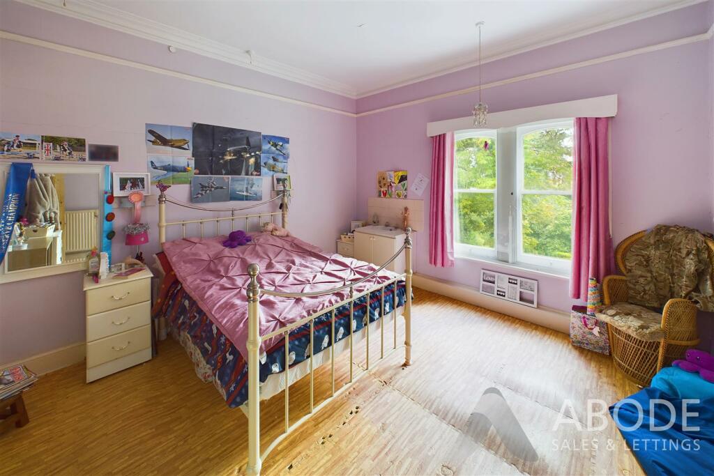 CAM03473G0-PR0072-STILL046.jpg