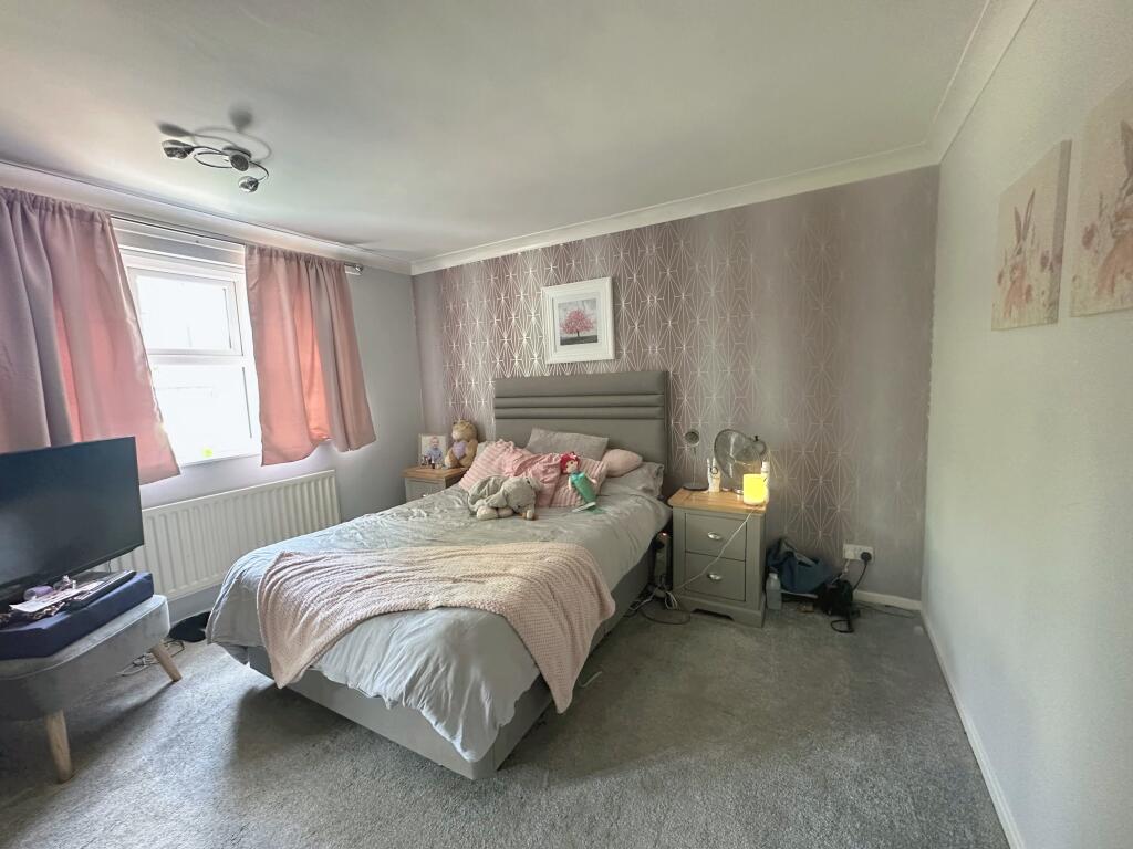 07B2D7CE-9724-4A79-BBEC-06445349ADA1