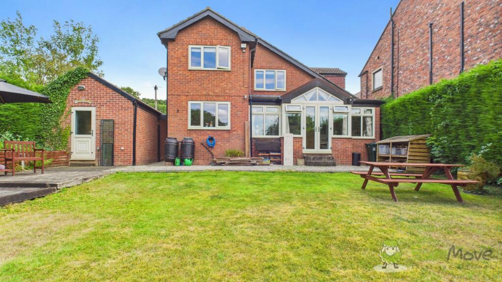 CAM03669G0-PR0022-STILL030