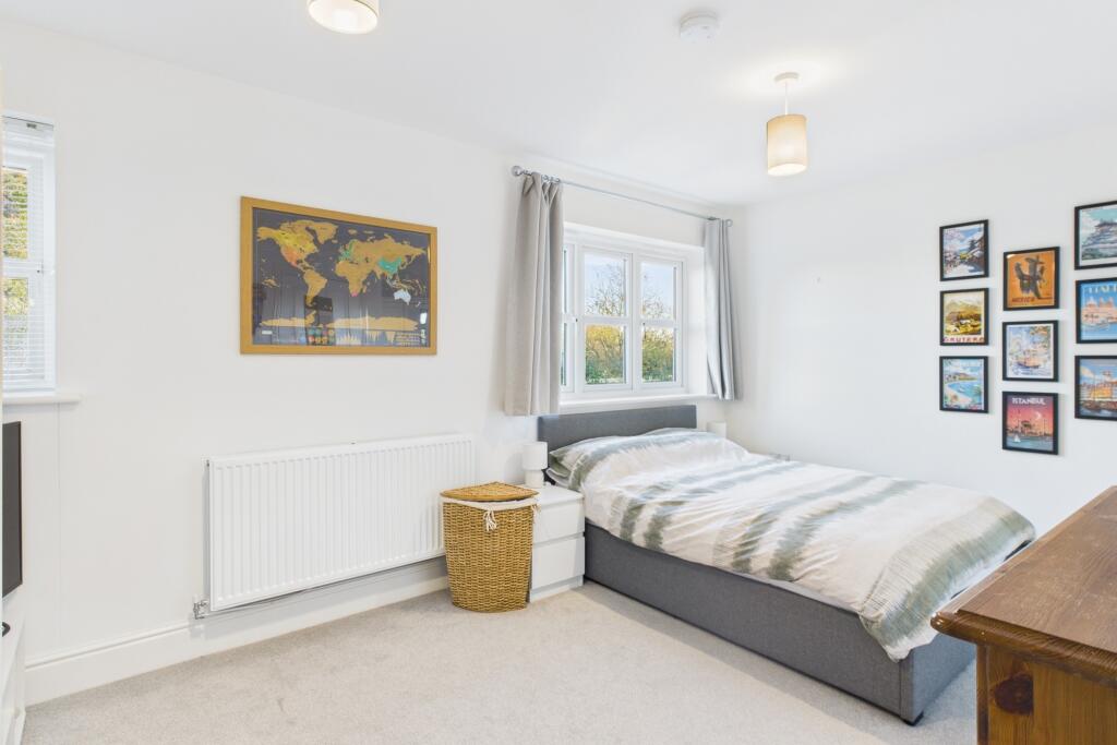 CAM02519G0-PR0361-STILL007