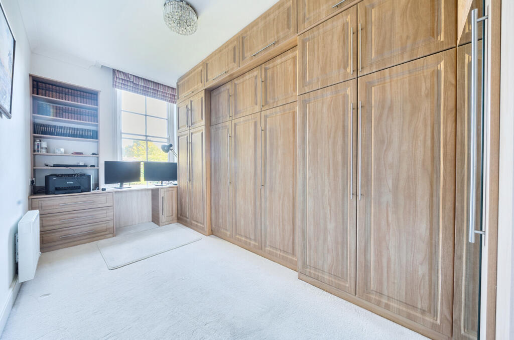 1370786-17-68f0de...