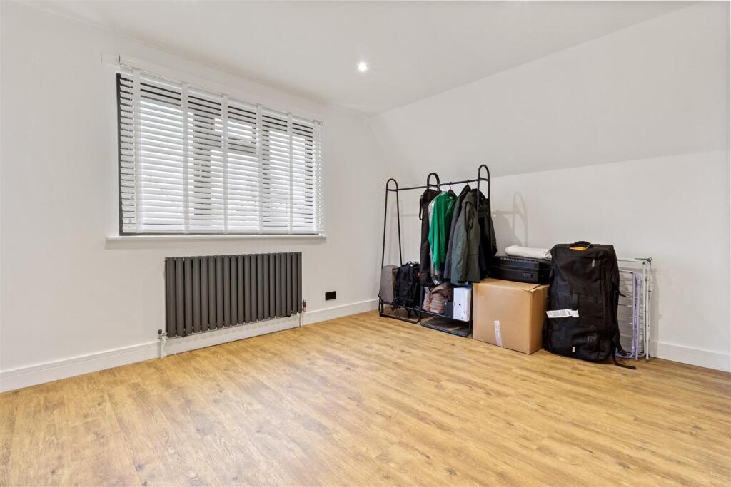 9 Maytree Close-024.jpg