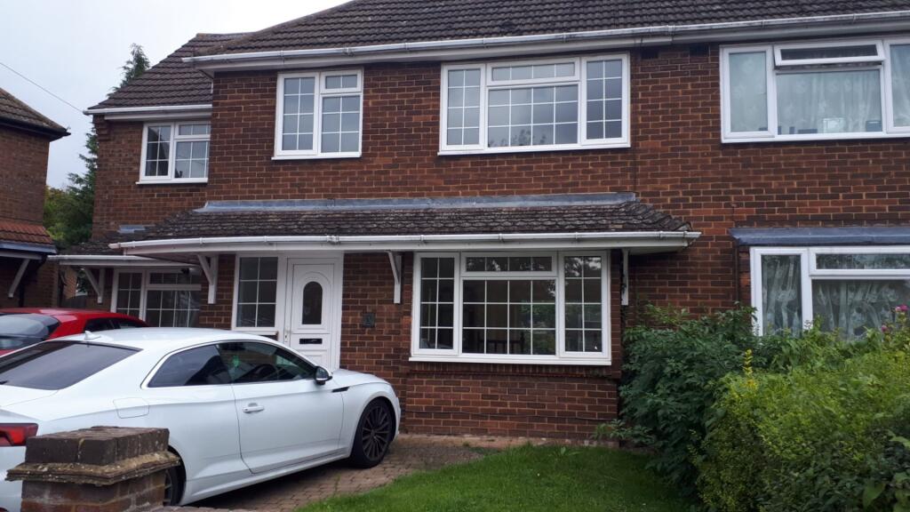 4 bedroom Semi Detached for rent in Cul De Sac