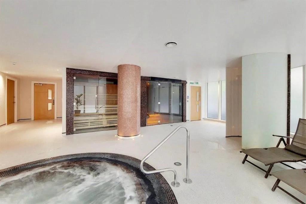 Jacuzzi